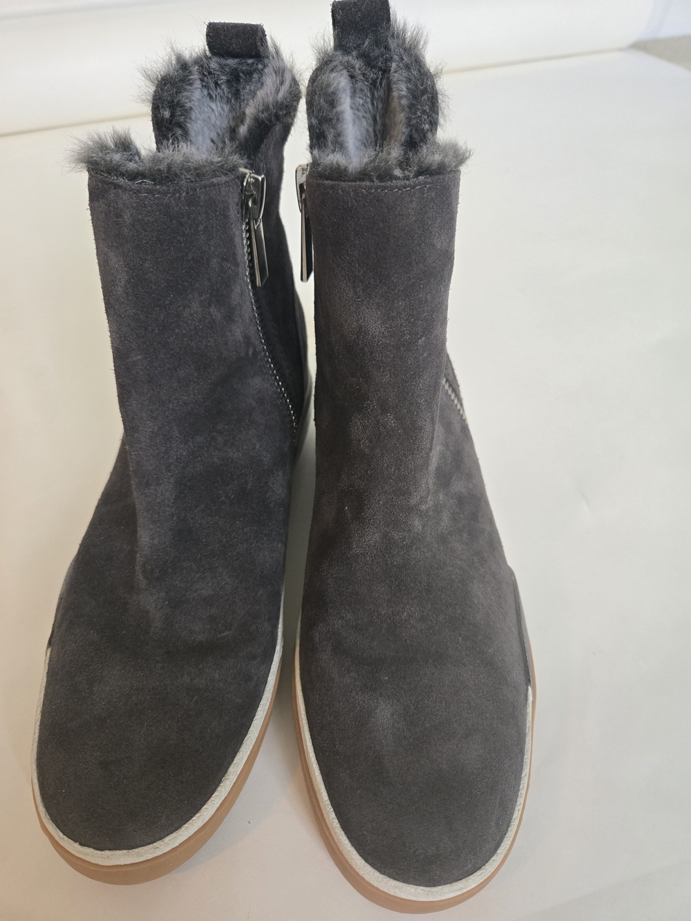Dolce Vita Dark GRey Suede Zip Faux- Soft Fur Wedge Sneakers - Women's Size 9 - Picture 6 of 9